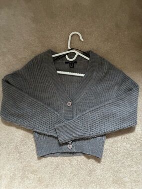 Forever 21 Gray Chunky V-Neck Button Cardigan